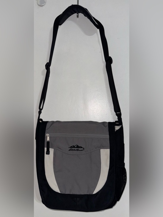 Eddie Bauer Other - Eddie Bauer Gray & Black Crossbody Computer Bag EUC